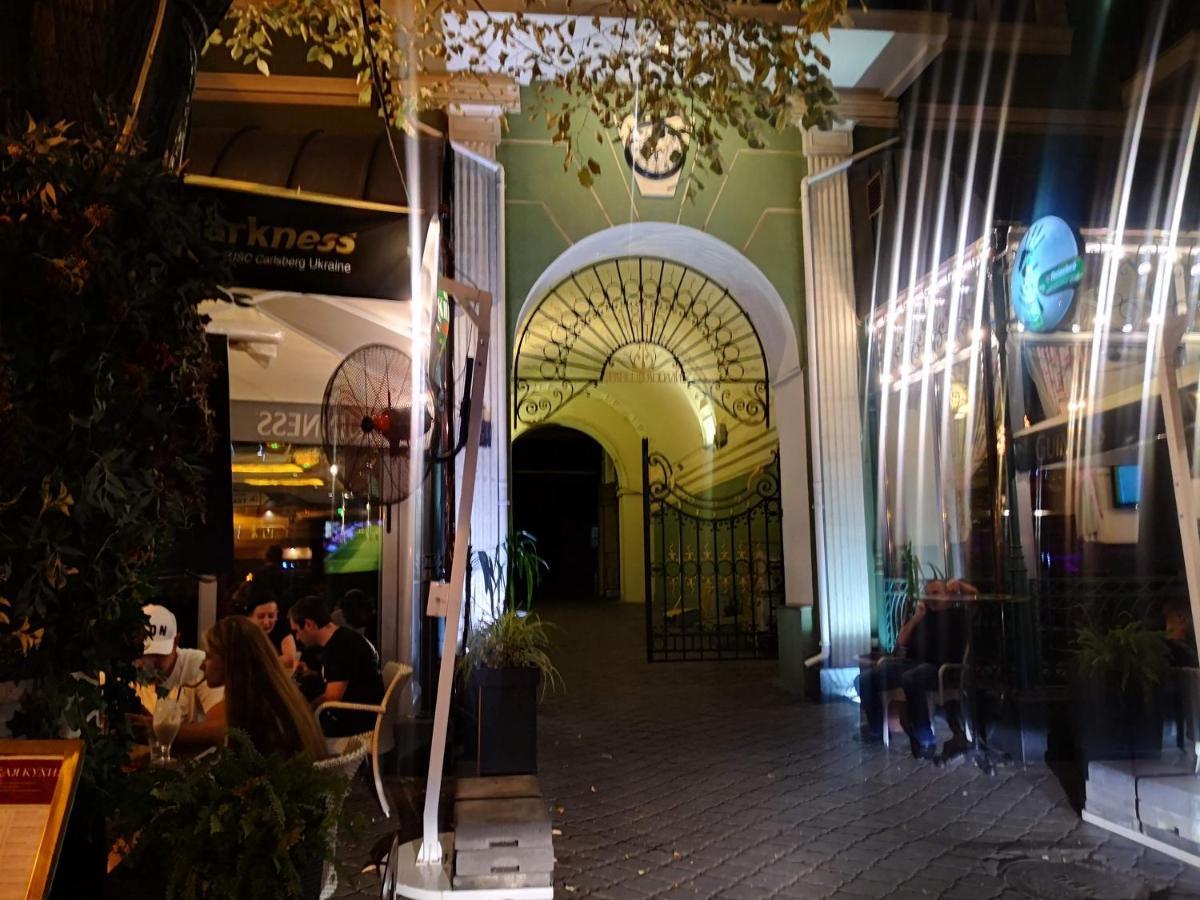 Затишні Апартаменти, Вулиця Дерибасівська, 13 Odessa Exterior foto