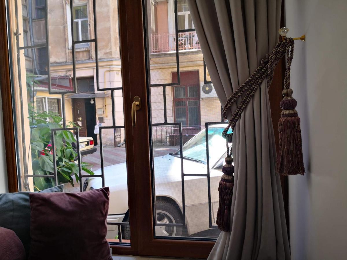 Затишні Апартаменти, Вулиця Дерибасівська, 13 Odessa Exterior foto