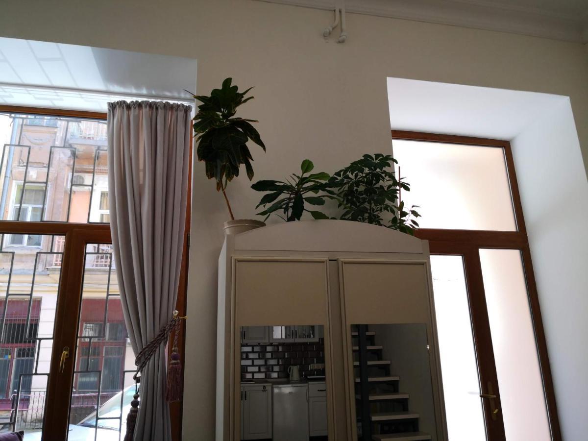 Затишні Апартаменти, Вулиця Дерибасівська, 13 Odessa Exterior foto